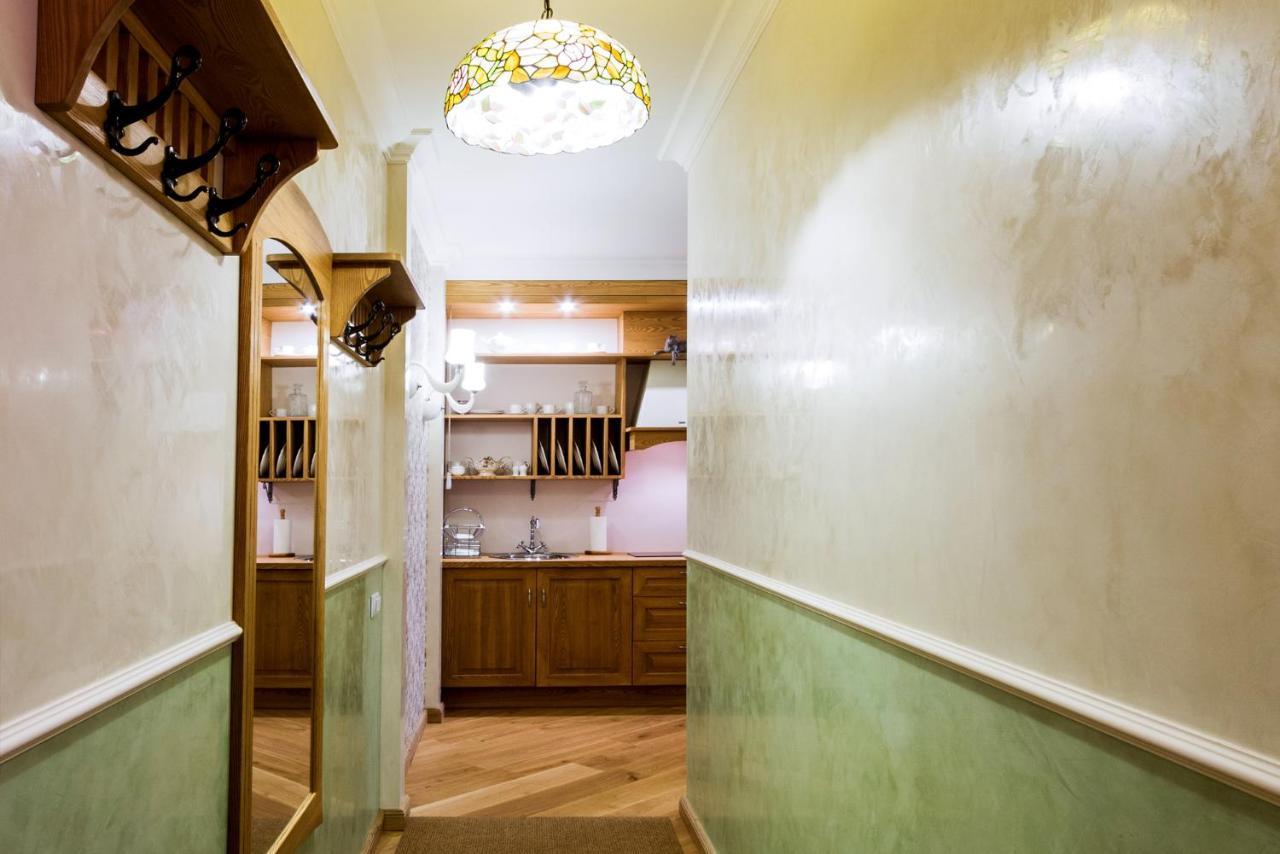 Apartamento Dzirnavu 92, Free Private Parking Riga Exterior foto